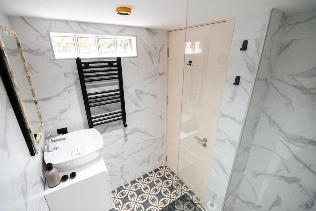 Tbilisian Yard - Center Apartment